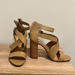 Steve Madden nude block heels size 8